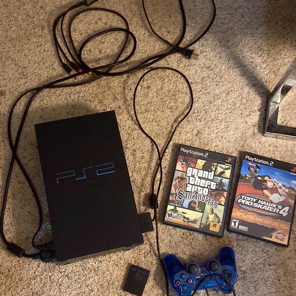 Sold - Picture 1 of 6